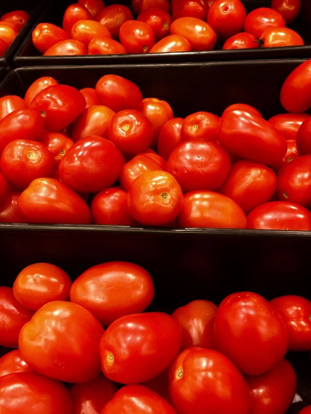 Tomatoes 