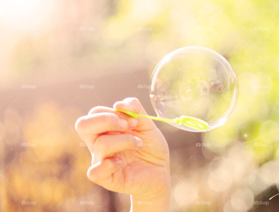 Bubbles on the bubble wand