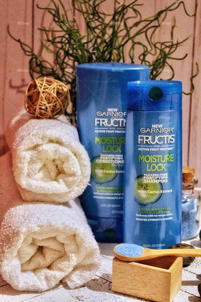 Garnier Fructis Moisture Lock Fortifying Shampoo & Cream Rinse