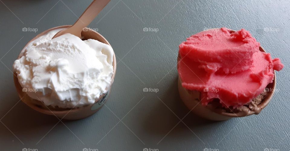 white and red icecream on dark grey background contrast colours taste food dessert