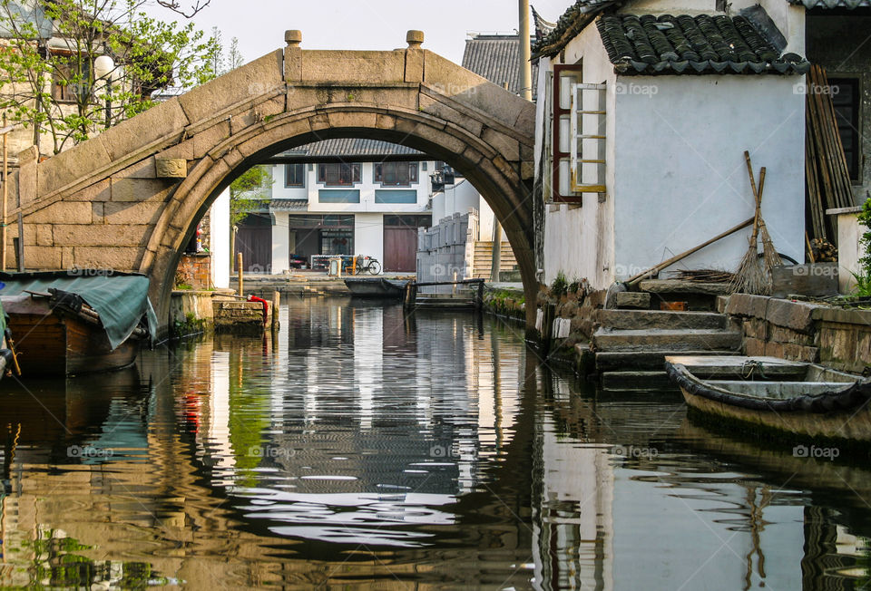 Stone bridge in Zuzhou, China. 