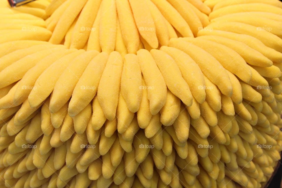 Sweet yellow confectionery