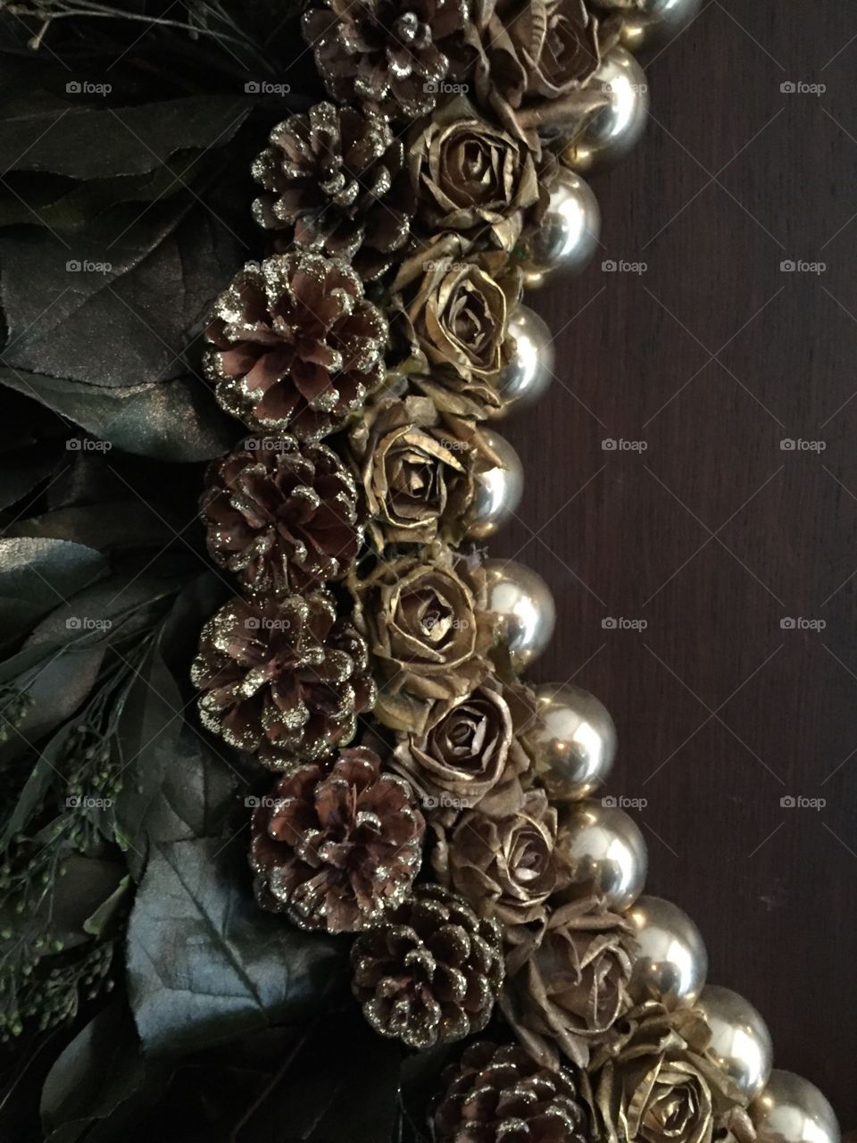 Holidays, pine cones, gold, wreath 