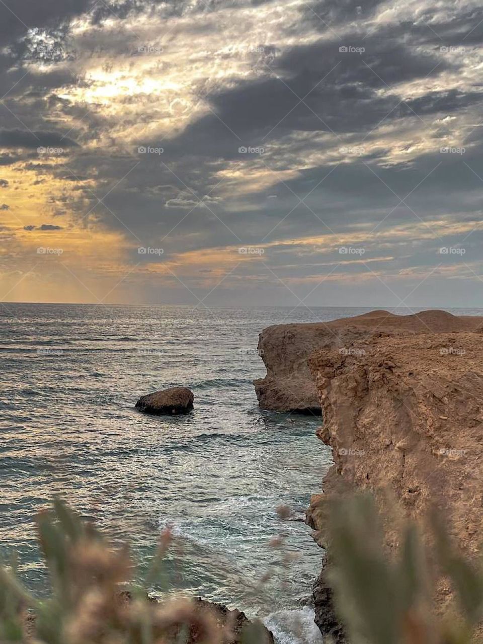 Aesthetic view when the rocks and the sea meet