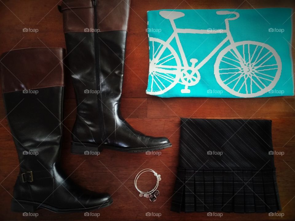 Sweater and boots flat lay