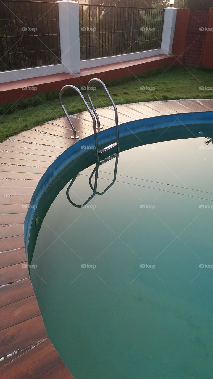swimmingpool