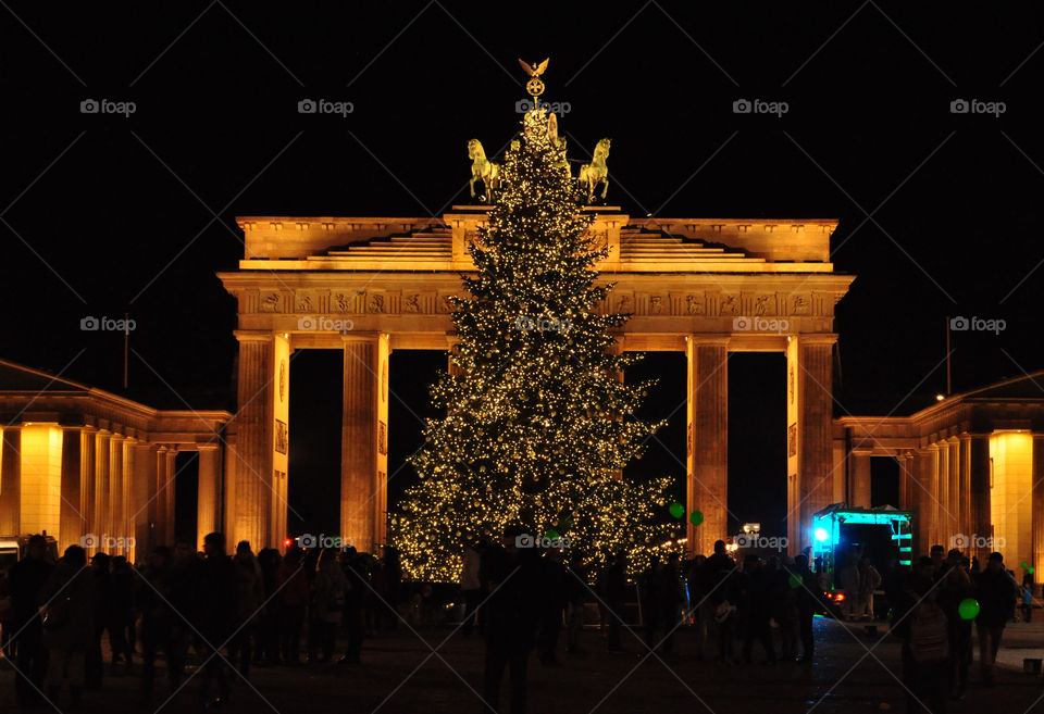 Christmas time in berlin, Germany - Christmas tree at the branderburg gates