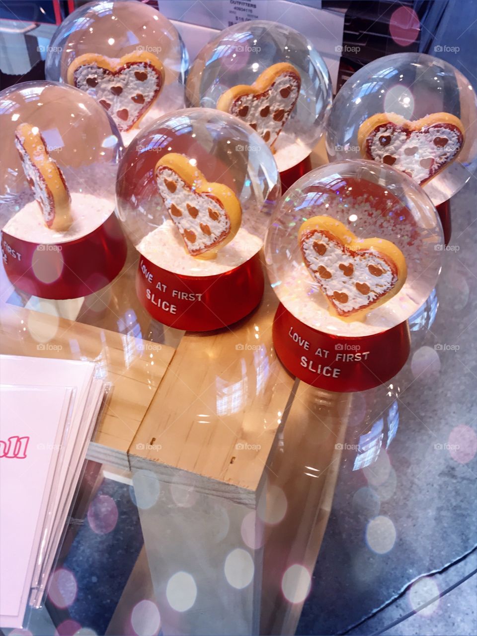 Heart snow globes 