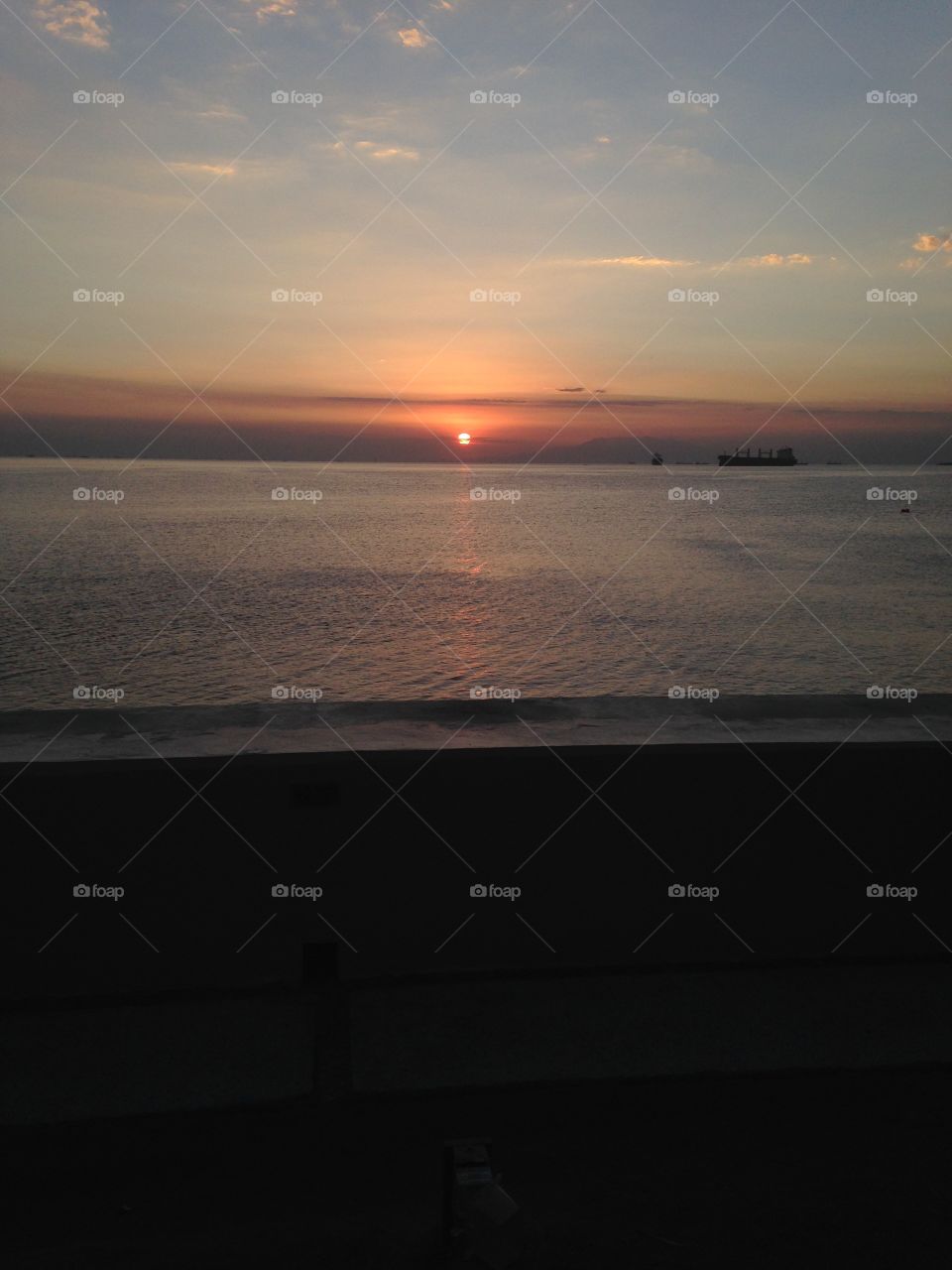 this is another picture of the sunset in manila bay
