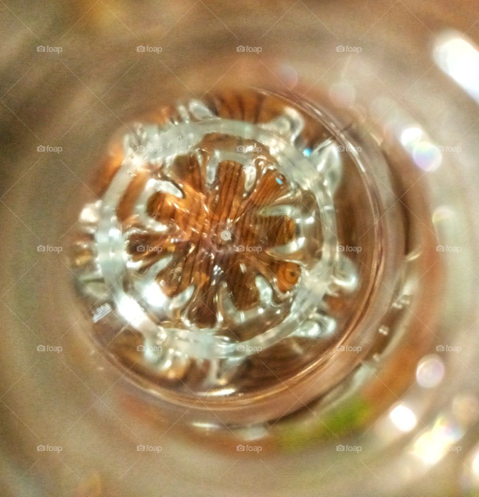 this is what the bottom of the bottle looks like when viewed from the neck😆