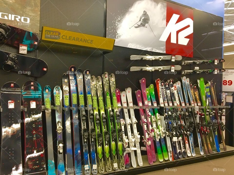 Ski's and snowboards