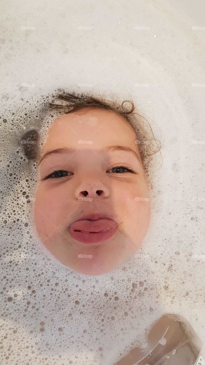 bubble bath face