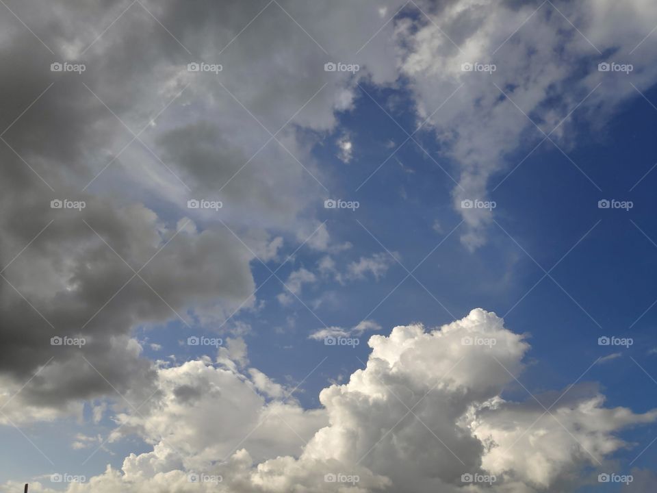 a image of cloudy sky