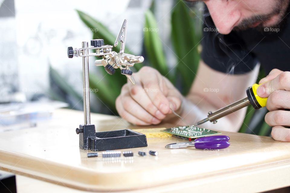 The soldering of electronics 