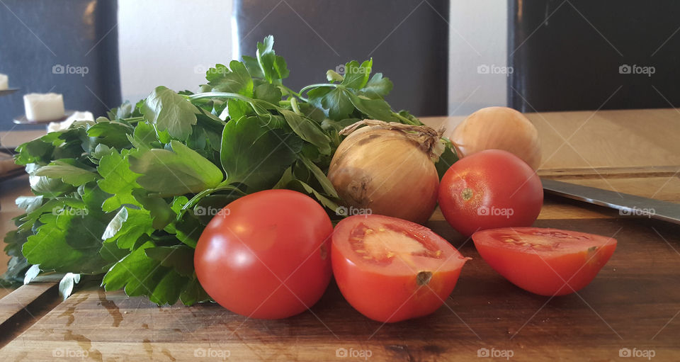 grönsaker i köket
