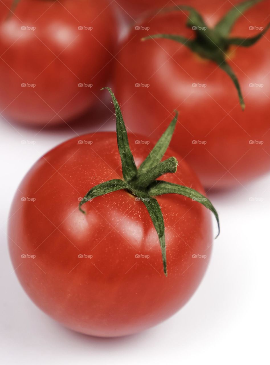 ripe red tomatoes