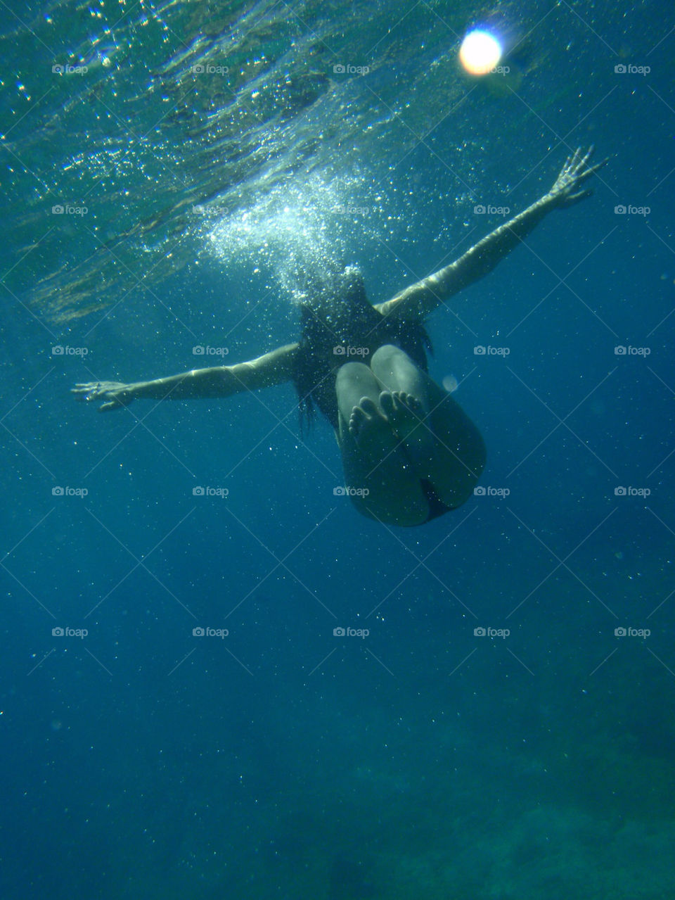 water swimming bubbles female by splicanka