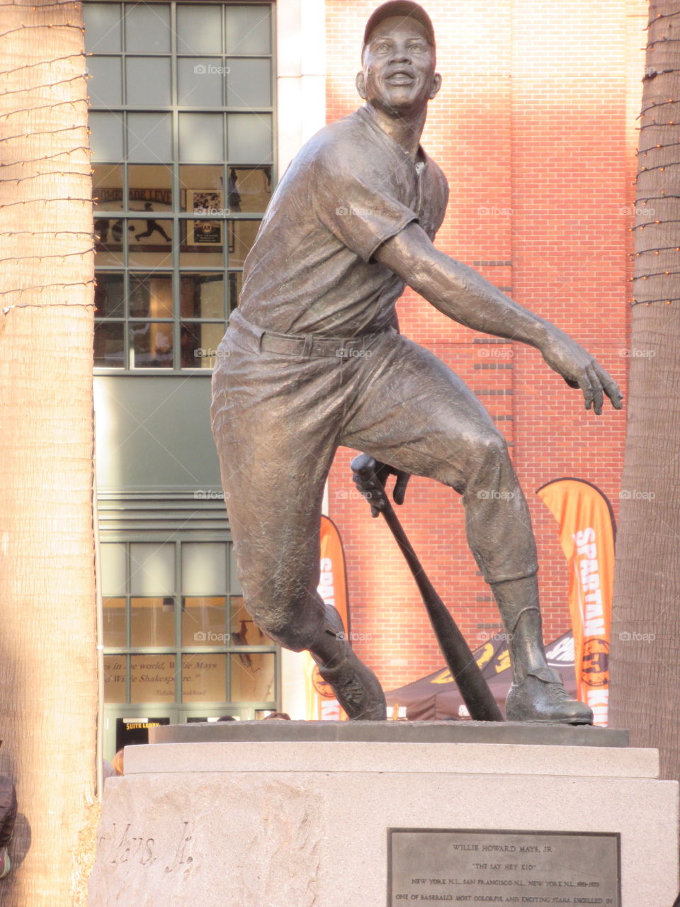 Willie Mays statue