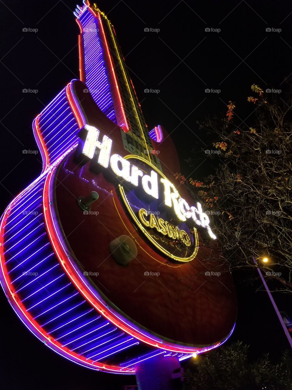 Hard Rock Casino, rocking those colors