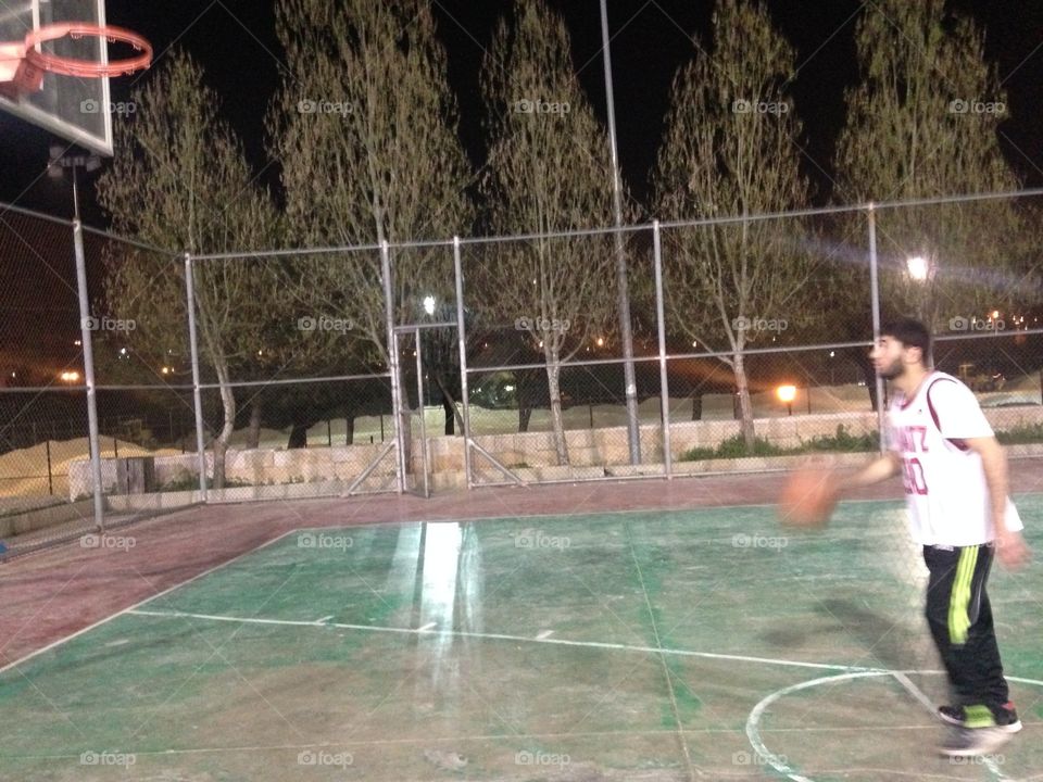 Basketball player playing basket
12/3/2016