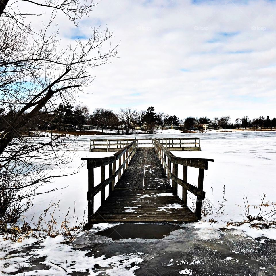 Icy pier 