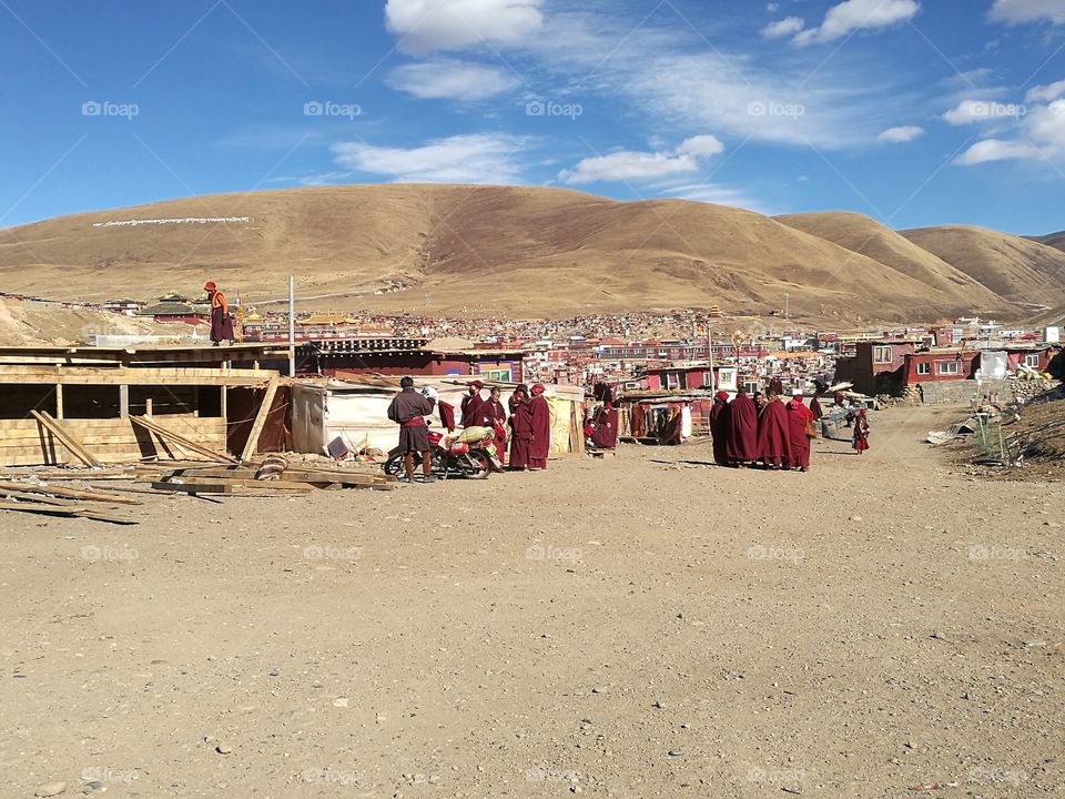 Yaqing Tibetan Buddhist Monastery for Nuns

Buddhism School and Monastery in Ganzi, Sichuan Province, China