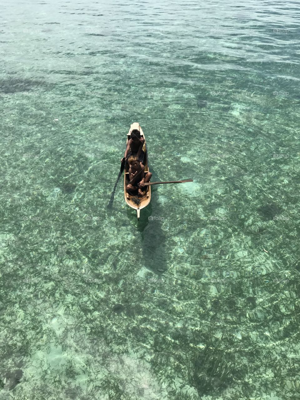 kids bajau laut mabul sabah... they only lift at ocens the boat is they house