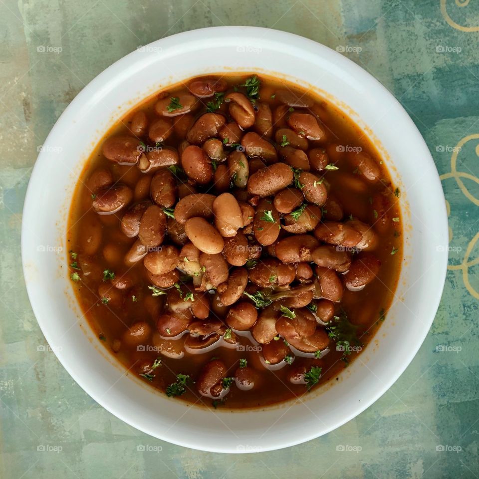 Bowl of yummy pinto beans. 