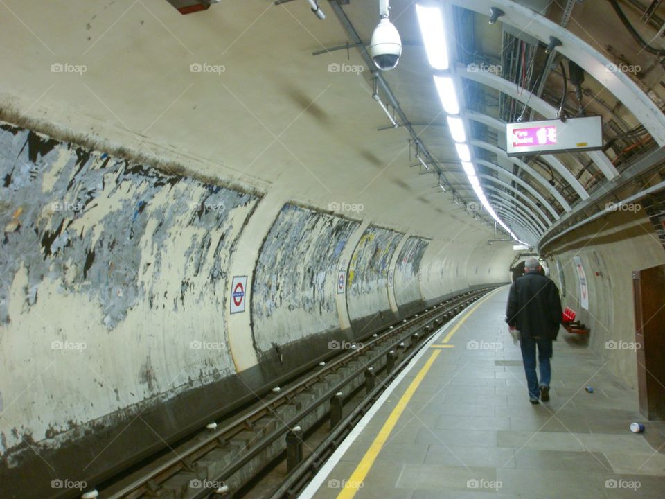 LONDON, ENGLAND NOTTING HILL STATION