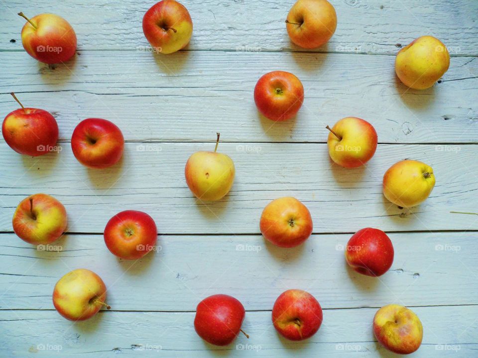 apples