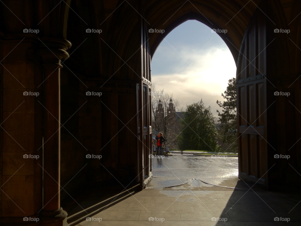 glasgow light shadow church by ips