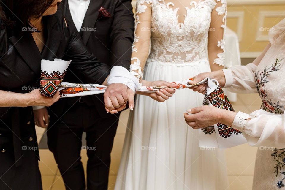 Ukrainian tradition of tying hands with a towel