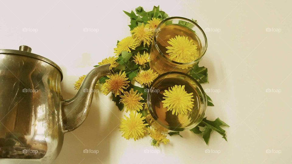 Dandelion tea, heart