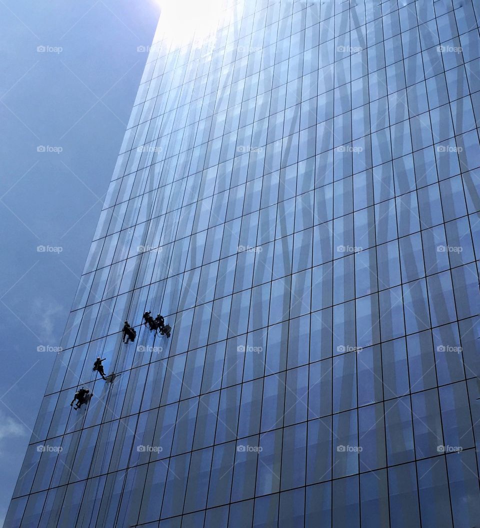 Window cleaners in Manila