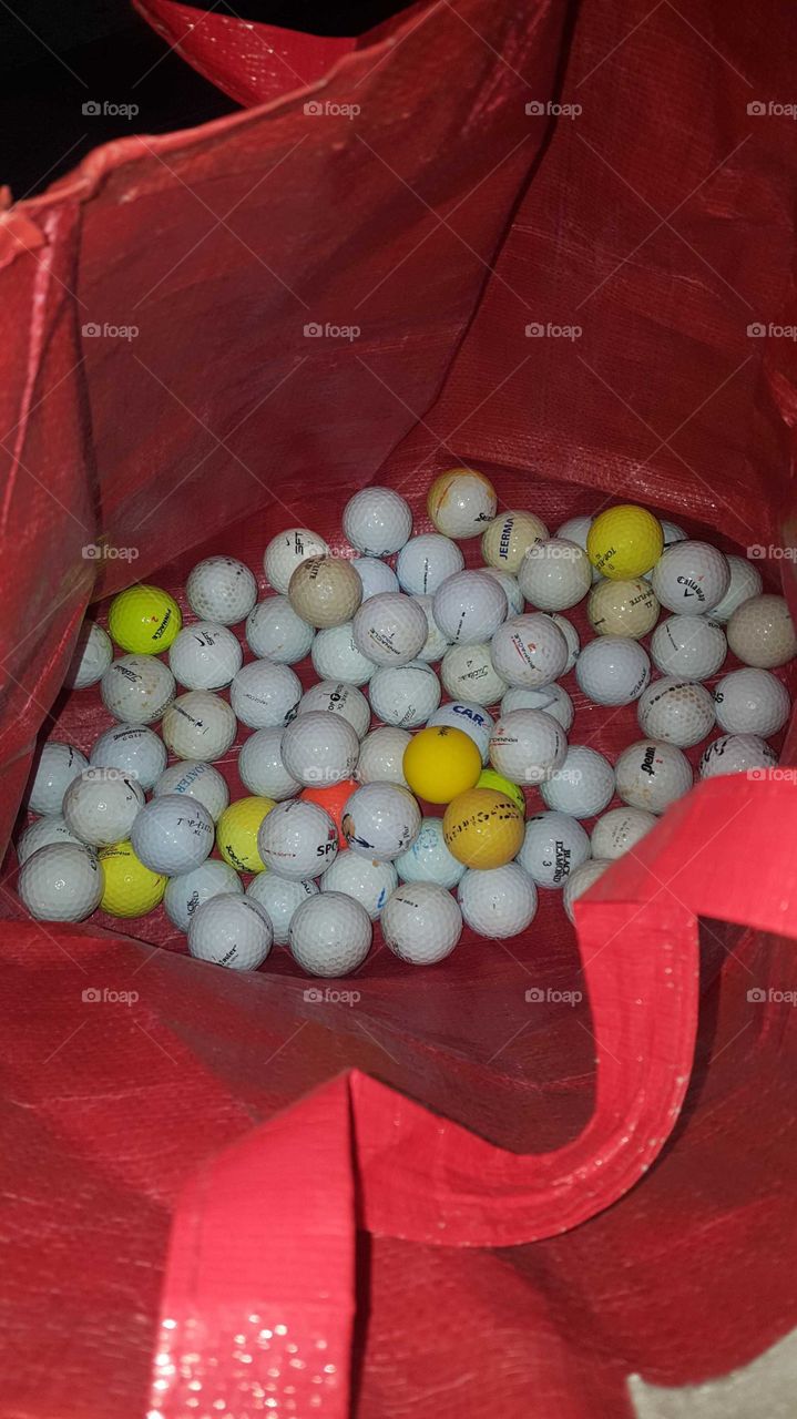 Collection of golf balls found, a golf ball is a ball with which the golf game is practiced. According to the rules, a golf ball should not weigh more than 45.93 grams and its diameter should not be less than 4.267 cm.