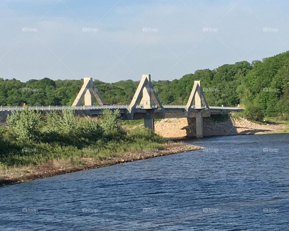 New suspension bridge over Coralville Reservoir