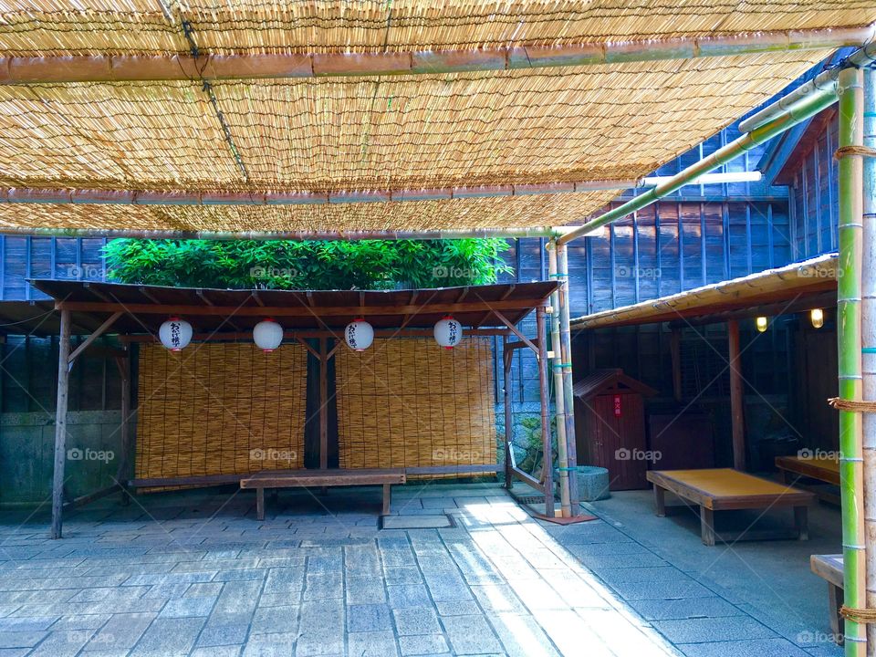 A rest area in Okage Yokocho. 