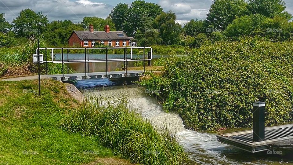 Weir. Weir reservoir 