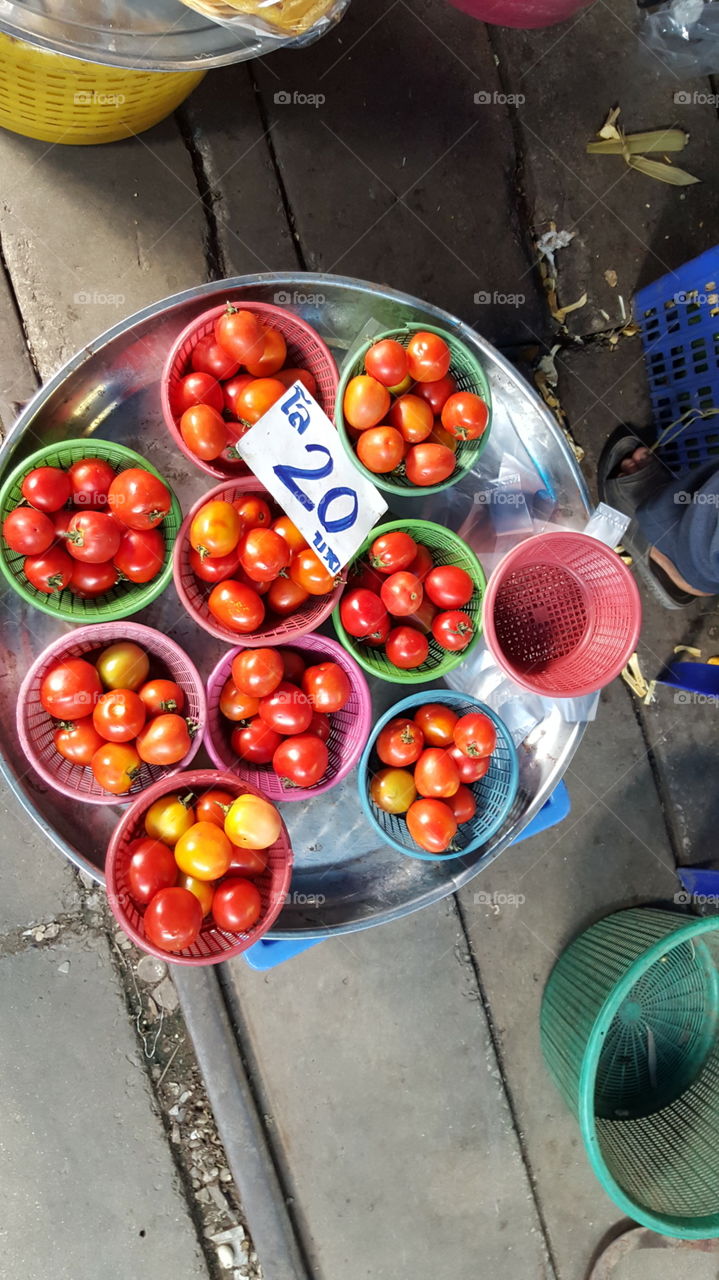 juicy tomatoes