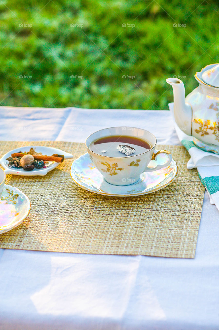 Breakfast in the garden