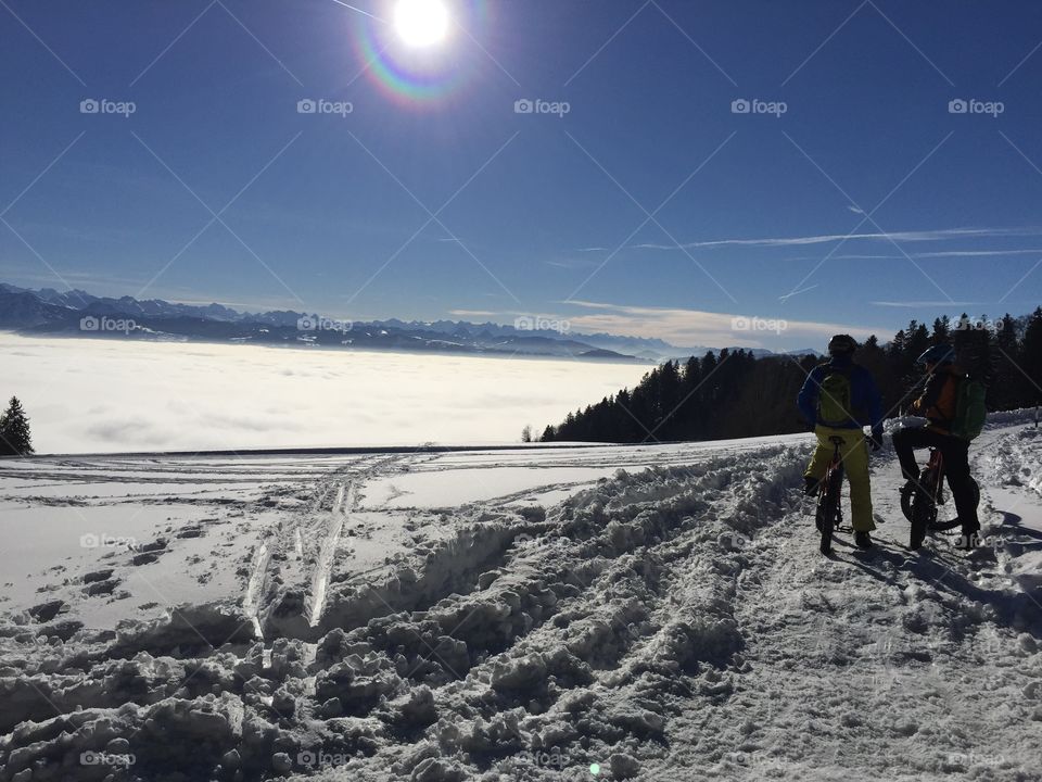 Winter activities in the Swiss mountains 