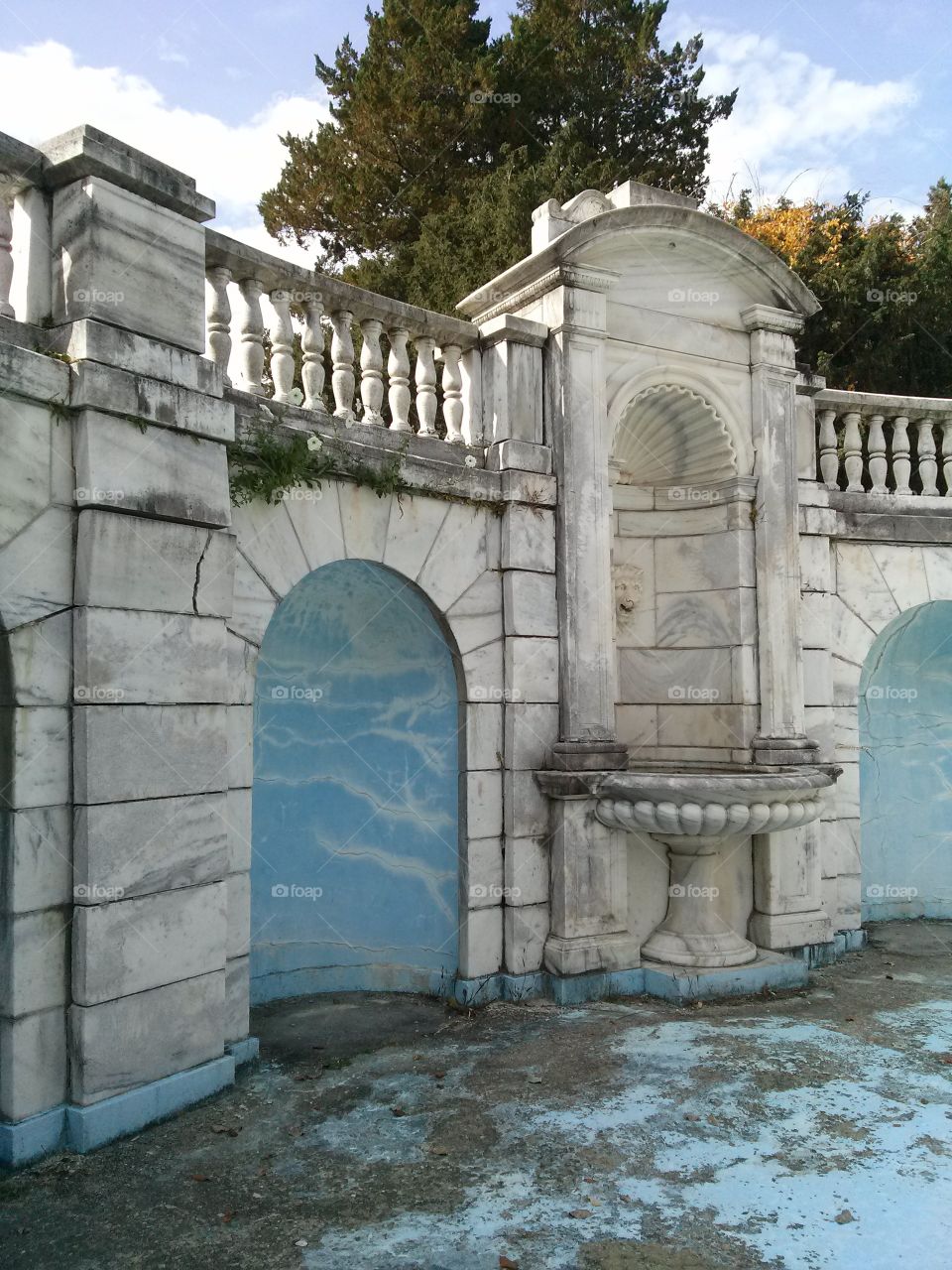 Broken Fountain. Swannanoa house