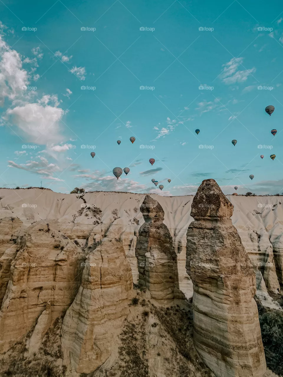 Balloon capadocia stones 