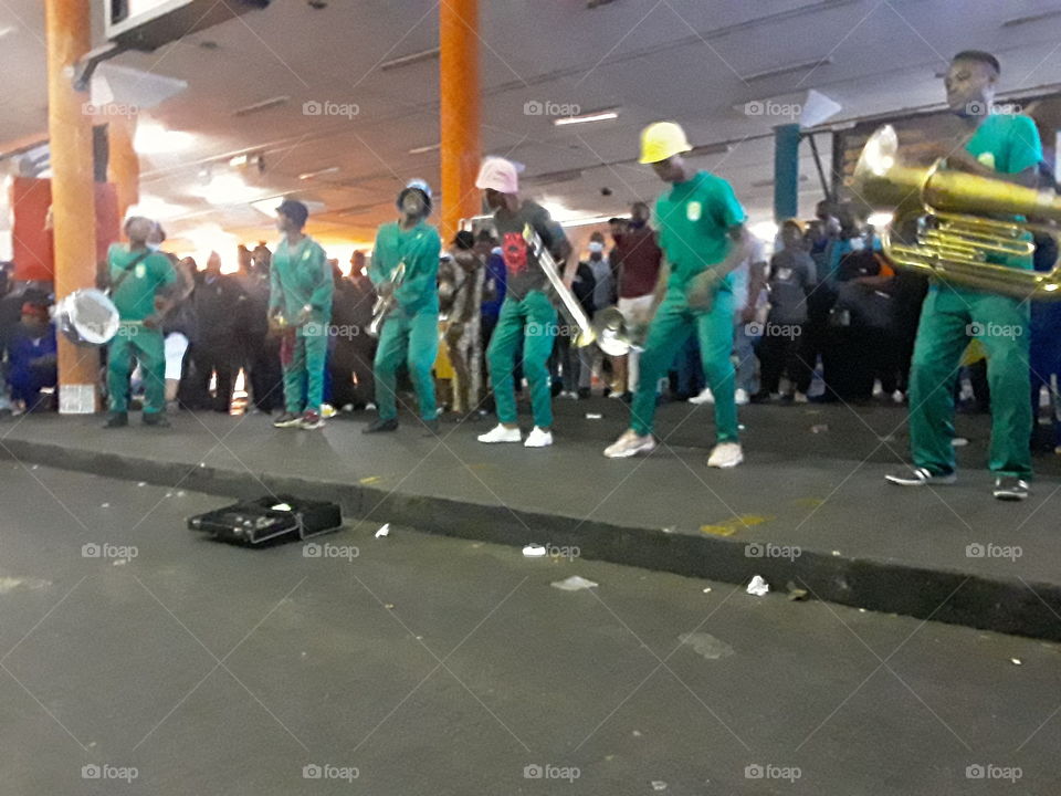 The drsax phone coated dance to showcase their talent.