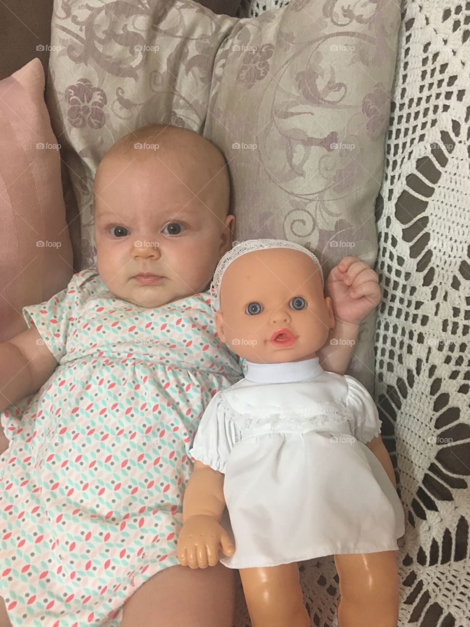 Minha caçulinha e sua colega de bagunça. Duas bonecas!
👨‍👩‍👧‍👧
#PaiDeMeninas
#boneca
#toy
#família