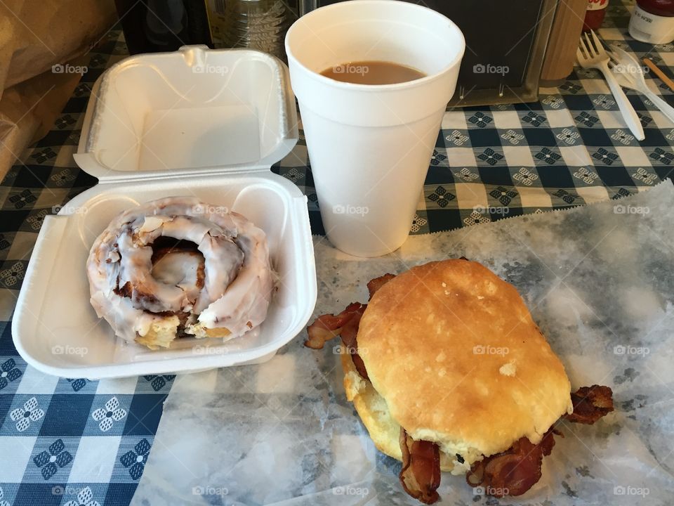 Biscuit and sweet roll