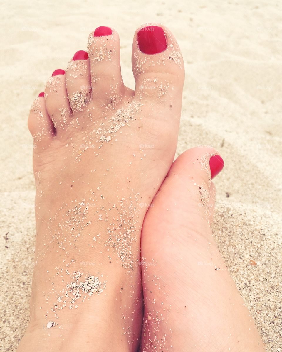 Sandy feet