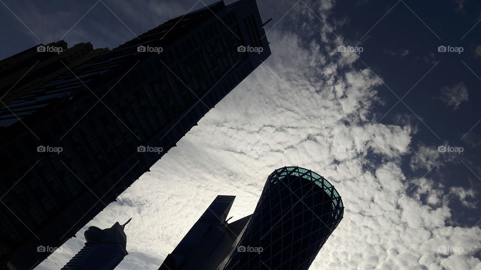 Cityscapes/ when it's dark/ Cloudy sky/ Glass/ High-rise