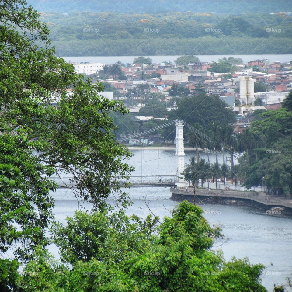 ponte Pensil, liga o continente a Ilha de Santos, São Vicente SP Brasil.