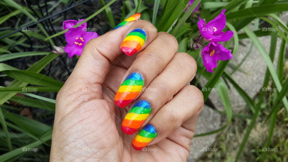 Rainbow fingernails